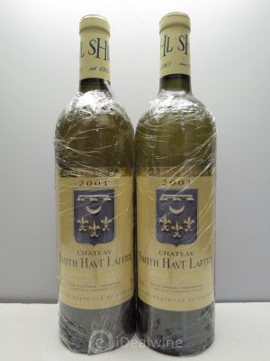 Château Smith Haut Lafitte  2001 - Lot of 2 Bottles