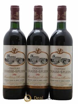 Château Chasse Spleen  1986 - Lot of 3 Bottles