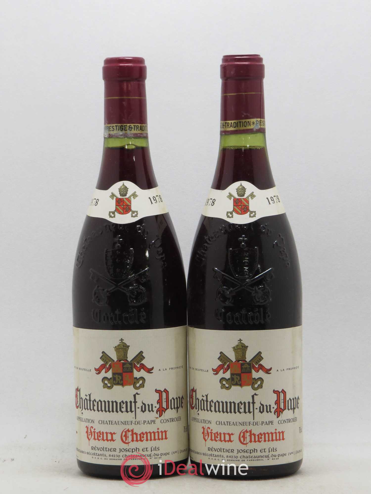 дю пап. дю пап. замок шатонеф дю пап. вино "шатонеф-дю-пап аос мажи". шатонёф-дю-пап франция.