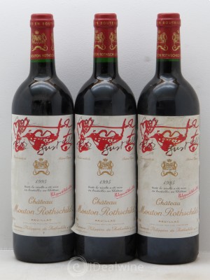 Château Mouton Rothschild 1er Grand Cru Classé  1995 - Lot of 3 Bottles