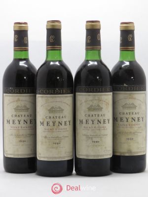 Château Meyney  1980 - Lot of 4 Bottles