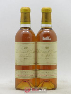 Château d'Yquem 1er Cru Classé Supérieur  1997 - Lot de 2 Demi-bouteilles