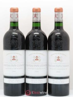 Château Pape Clément Cru Classé de Graves  2002 - Lot of 3 Bottles