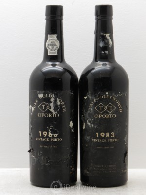 Porto Vintage Tuke Holdsworth bottled 1985 1983 - Lot of 2 Bottles