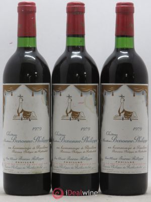 Château d'Armailhac - Mouton Baron(ne) Philippe 5ème Grand Cru Classé  1979 - Lot of 3 Bottles