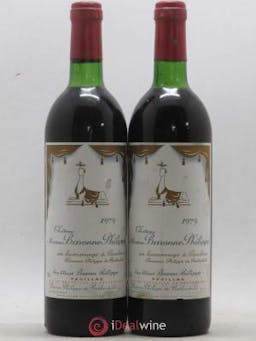 Château d'Armailhac - Mouton Baron(ne) Philippe 5ème Grand Cru Classé  1979 - Lot of 2 Bottles