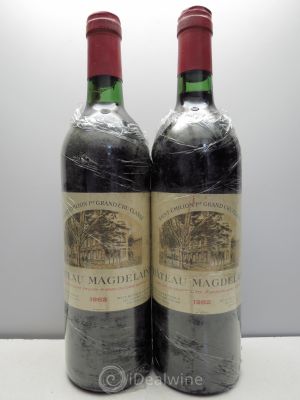 Château Magdelaine  1982 - Lot of 2 Bottles