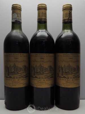 Château d'Issan 3ème Grand Cru Classé  1982 - Lot of 3 Bottles