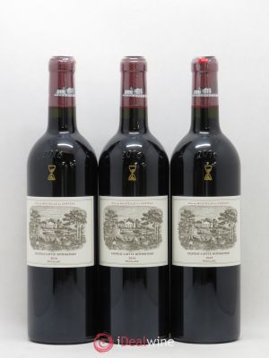 Château Lafite Rothschild 1er Grand Cru Classé  2016 - Lot of 3 Bottles