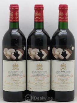 Château Mouton Rothschild 1er Grand Cru Classé  1986 - Lot of 3 Bottles