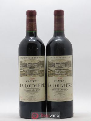 Château la Louvière  2001 - Lot of 2 Bottles
