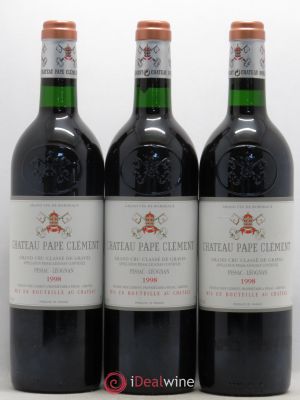 Château Pape Clément Cru Classé de Graves  1998 - Lot of 3 Bottles