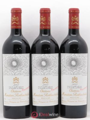 Château Mouton Rothschild 1er Grand Cru Classé  2002 - Lot of 3 Bottles