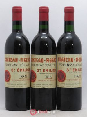 Château Figeac 1er Grand Cru Classé A  1985 - Lot of 3 Bottles