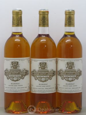 Château Coutet 1er Grand Cru Classé  1990 - Lot of 3 Bottles