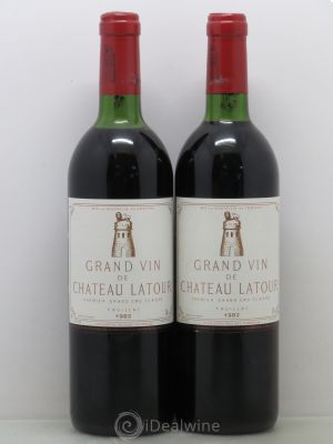 Château Latour 1er Grand Cru Classé  1982 - Lot of 2 Bottles