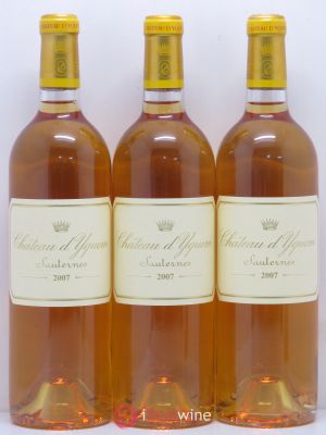 Château d'Yquem 1er Cru Classé Supérieur  2007 - Lot of 3 Bottles