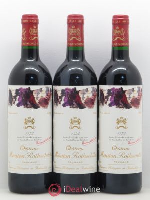 Château Mouton Rothschild 1er Grand Cru Classé  1992 - Lot of 3 Bottles