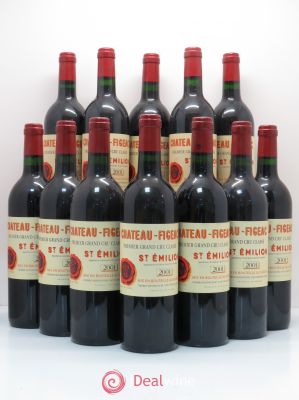 Château Figeac 1er Grand Cru Classé A  2001 - Lot of 12 Bottles