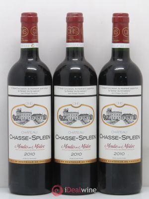 Château Chasse Spleen  2010 - Lot of 3 Bottles