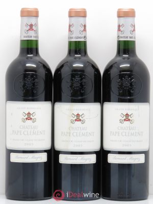Château Pape Clément Cru Classé de Graves  2005 - Lot of 3 Bottles