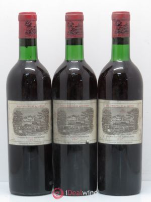 Château Lafite Rothschild 1er Grand Cru Classé  1967 - Lot of 3 Bottles