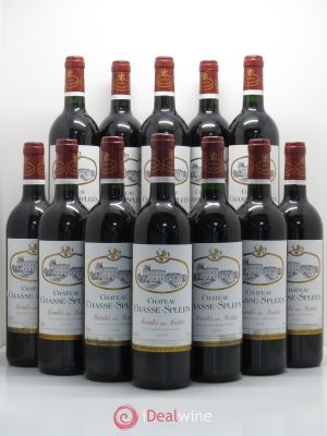 Château Chasse Spleen  1999 - Lot of 12 Bottles