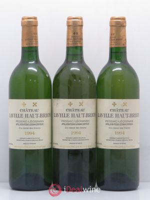 Château Laville Haut-Brion Cru Classé de Graves  1994 - Lot of 3 Bottles