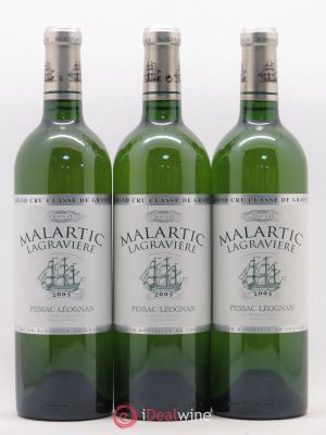 Château Malartic-Lagravière Cru Classé de Graves  2005 - Lot of 3 Bottles