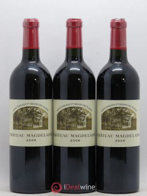 Château Magdelaine  2006 - Lot of 3 Bottles