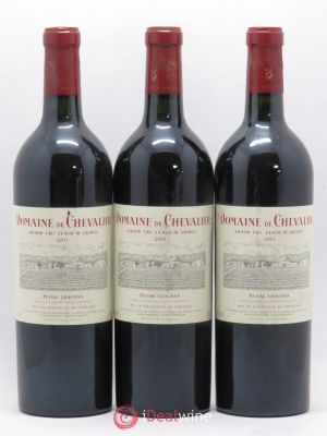 Domaine de Chevalier Cru Classé de Graves  2001 - Lot of 3 Bottles