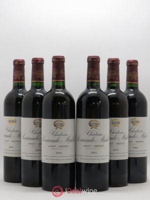 Château Sociando Mallet  2001 - Lot of 6 Bottles