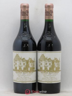 Château Haut Brion 1er Grand Cru Classé  2001 - Lot of 2 Bottles