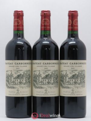 Château Carbonnieux Cru Classé de Graves  2005 - Lot of 3 Bottles