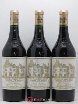 Château Haut Brion 1er Grand Cru Classé  1996 - Lot of 3 Bottles