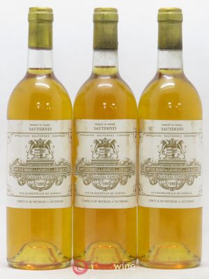 Château Filhot 2ème Grand Cru Classé  1986 - Lot of 3 Bottles