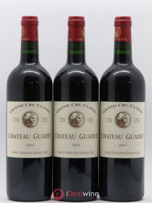 Château Guadet Grand Cru Classé Château Guadet 2011 - Lot of 3 Bottles