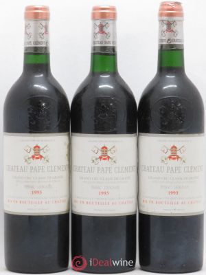 Château Pape Clément Cru Classé de Graves  1993 - Lot of 3 Bottles