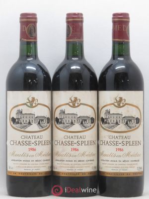 Château Chasse Spleen  1986 - Lot de 3 Bouteilles