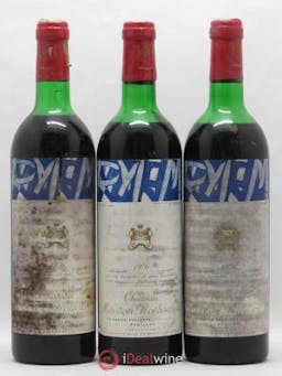Château Mouton Rothschild 1er Grand Cru Classé  1976 - Lot of 3 Bottles