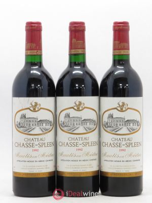 Château Chasse Spleen  1992 - Lot of 3 Bottles