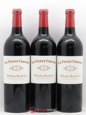 Le Petit Cheval Second Vin  2005 - Lot de 3 Bouteilles