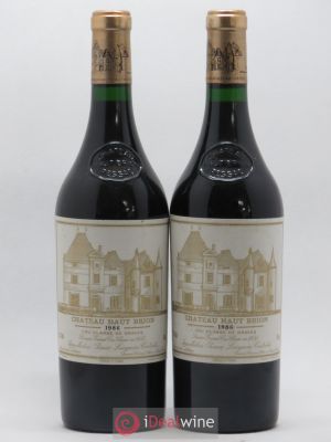 Château Haut Brion 1er Grand Cru Classé  1986 - Lot of 2 Bottles