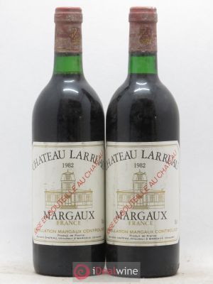 Château Larruau  1982 - Lot of 2 Bottles