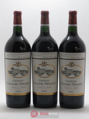 Château Chasse Spleen  2005 - Lot of 3 Magnums