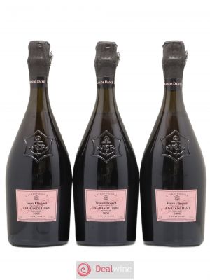La Grande Dame Veuve Clicquot Ponsardin Brut  2006 - Lot of 3 Bottles