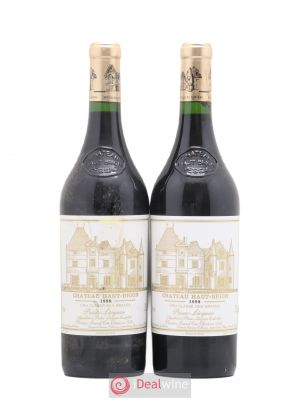 Château Haut Brion 1er Grand Cru Classé  1998 - Lot of 2 Bottles