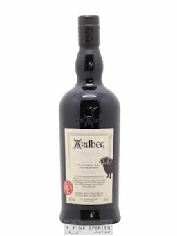 Ardbeg Of. Blaaack Special Committee Only Edition - 2020 The Ultimate   - Lot of 1 Bottle