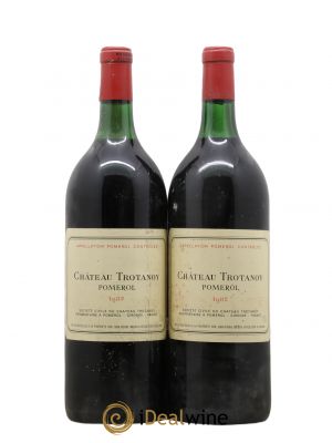 Château Trotanoy  1982 - Lot of 2 Magnums