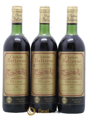 Château Bellevue Cru Bourgeois  1982 - Lot of 3 Bottles